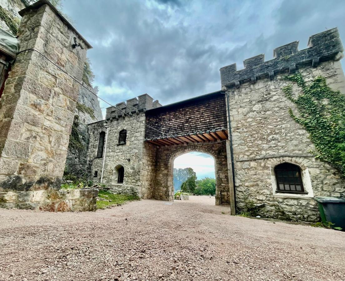 Tan-Yr-Ogo Gate Lodge, Gwrych Castle Llanddulas Esterno foto