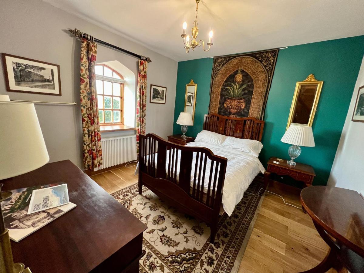 Tan-Yr-Ogo Gate Lodge, Gwrych Castle Llanddulas Esterno foto